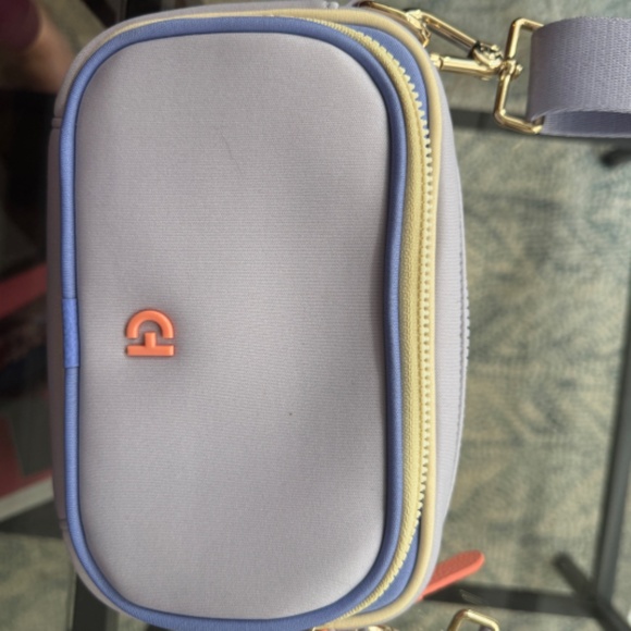 NWOT Cole Haan Neoprene Transit Bag - IN SPECIAL COLOR! - Picture 12 of 12